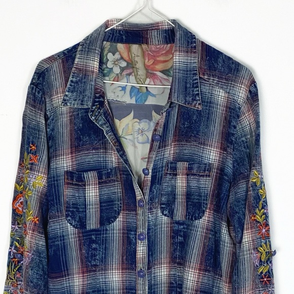 Aratta Silent Journey Womens Plaid Shirt Unique back Design size M Anthropology - Picture 4 of 16